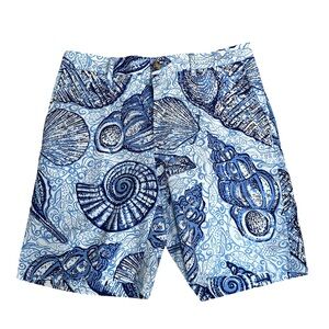 Lilly Pulitzer Blue & White Cotton "Popped Up Stuffed Shell" Print Men's Shorts